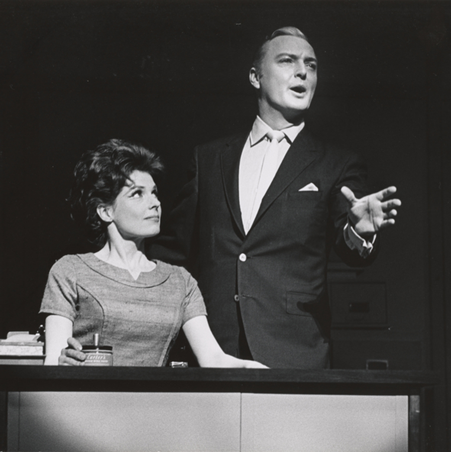 Max Mencken tries to win Lois Lane